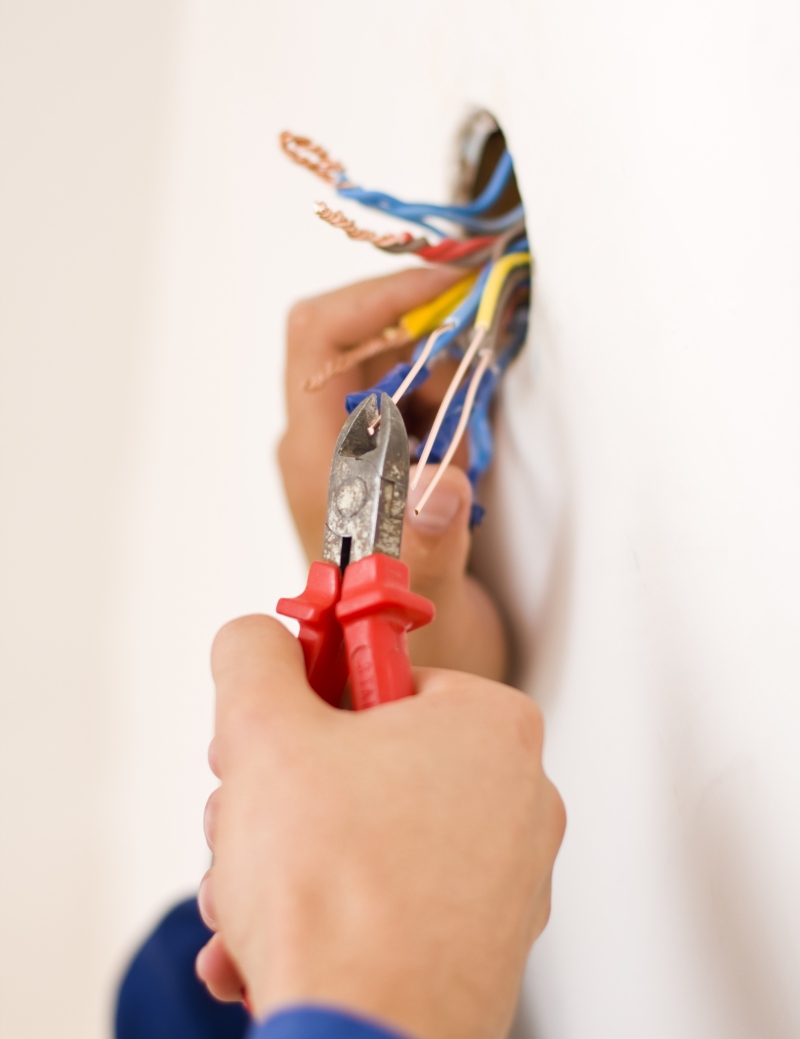 Electricians Horsham, RH12, RH13